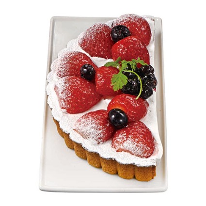 国産苺のフルーツタルトハーフ