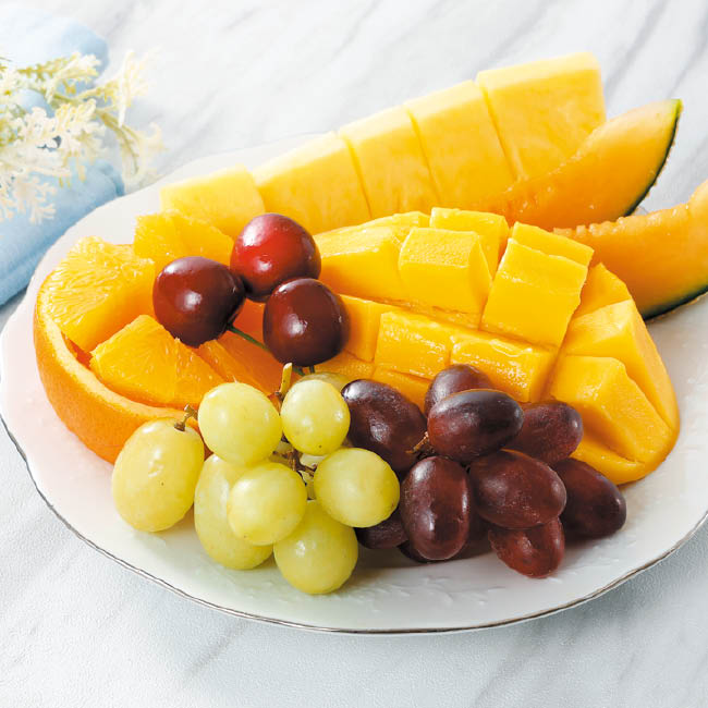 父の日　季節の果物盛合せ・彩